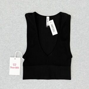 Aritzia black V- neck tank top